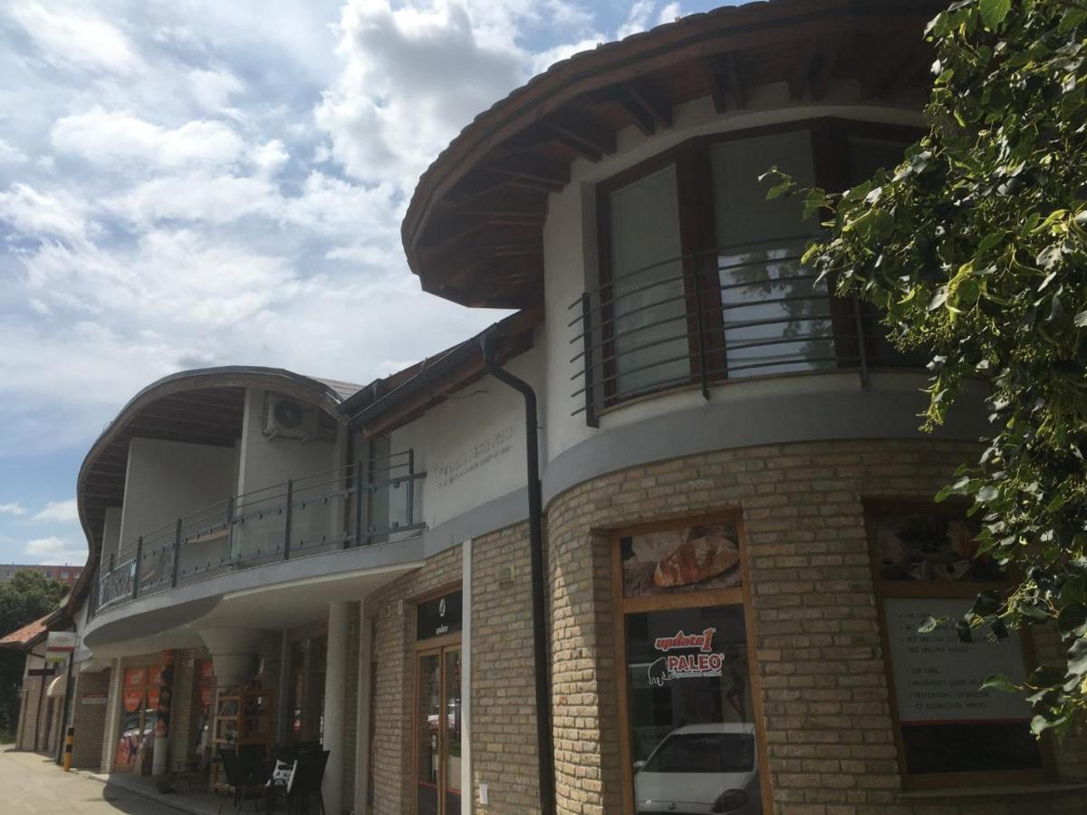 Konde Apartments B Dunajská Streda Eksteriør billede