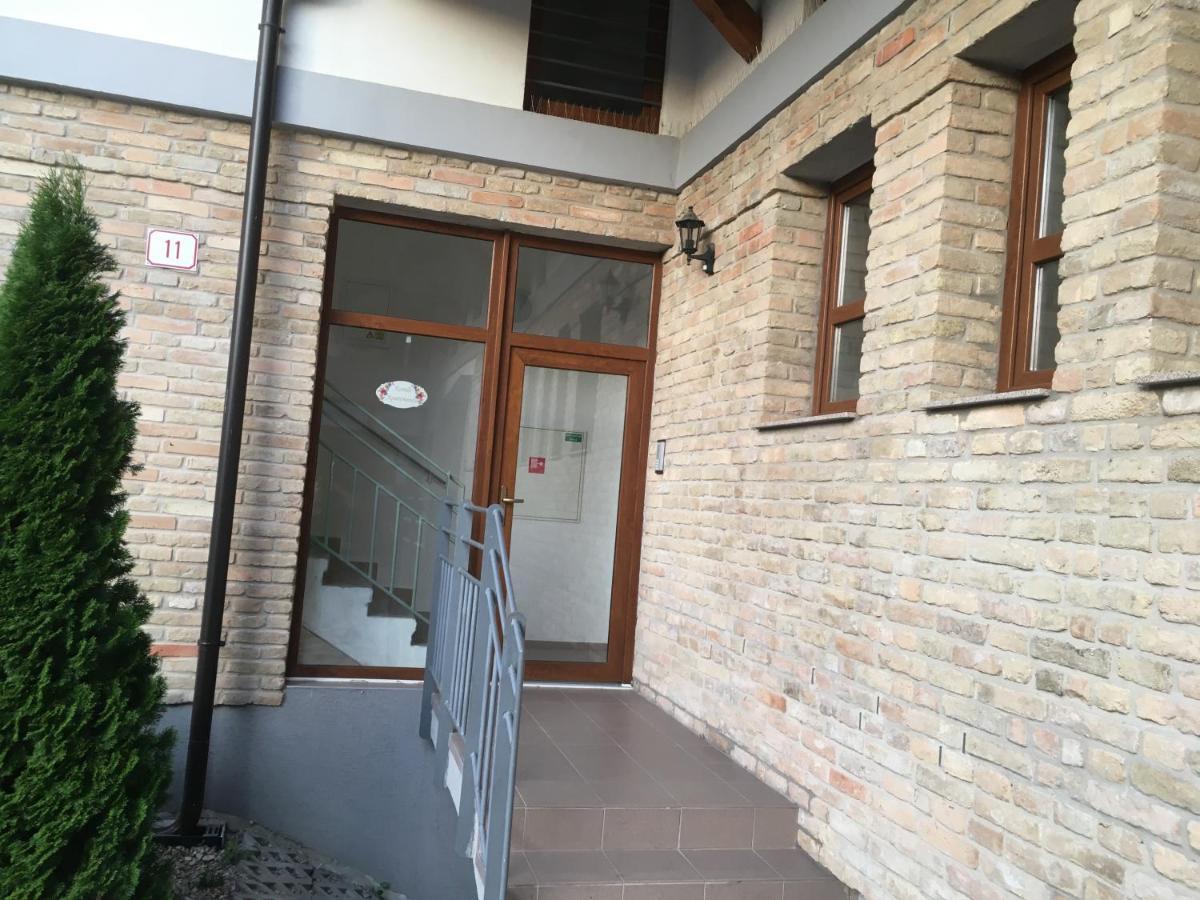 Konde Apartments B Dunajská Streda Eksteriør billede