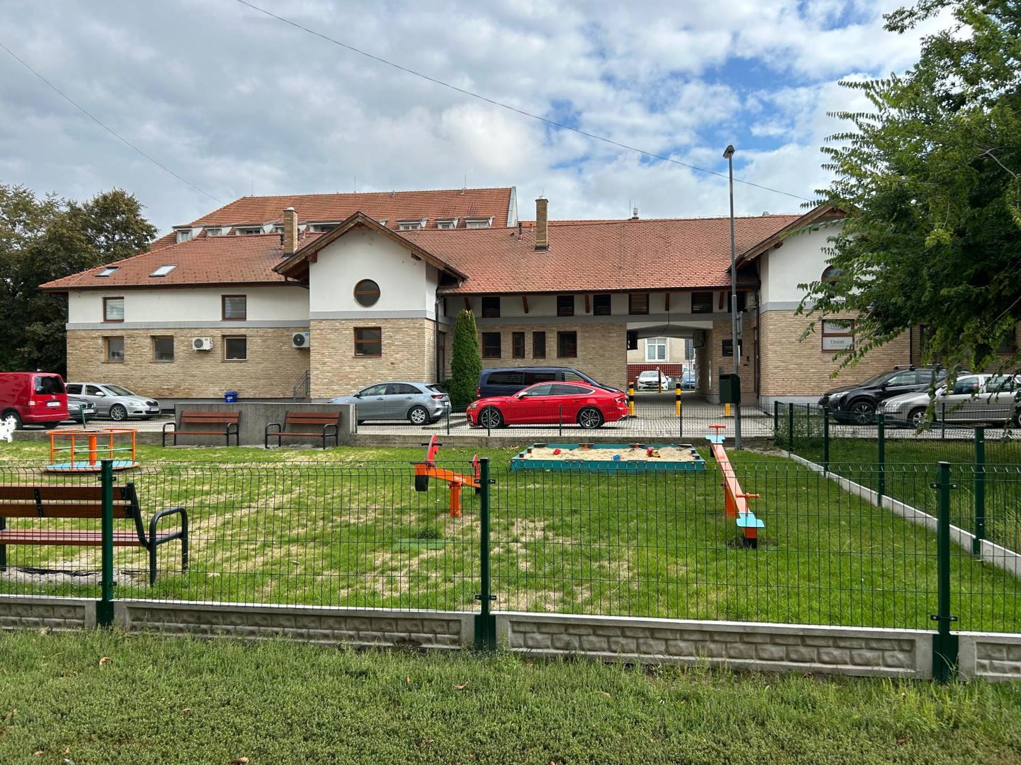 Konde Apartments B Dunajská Streda Eksteriør billede